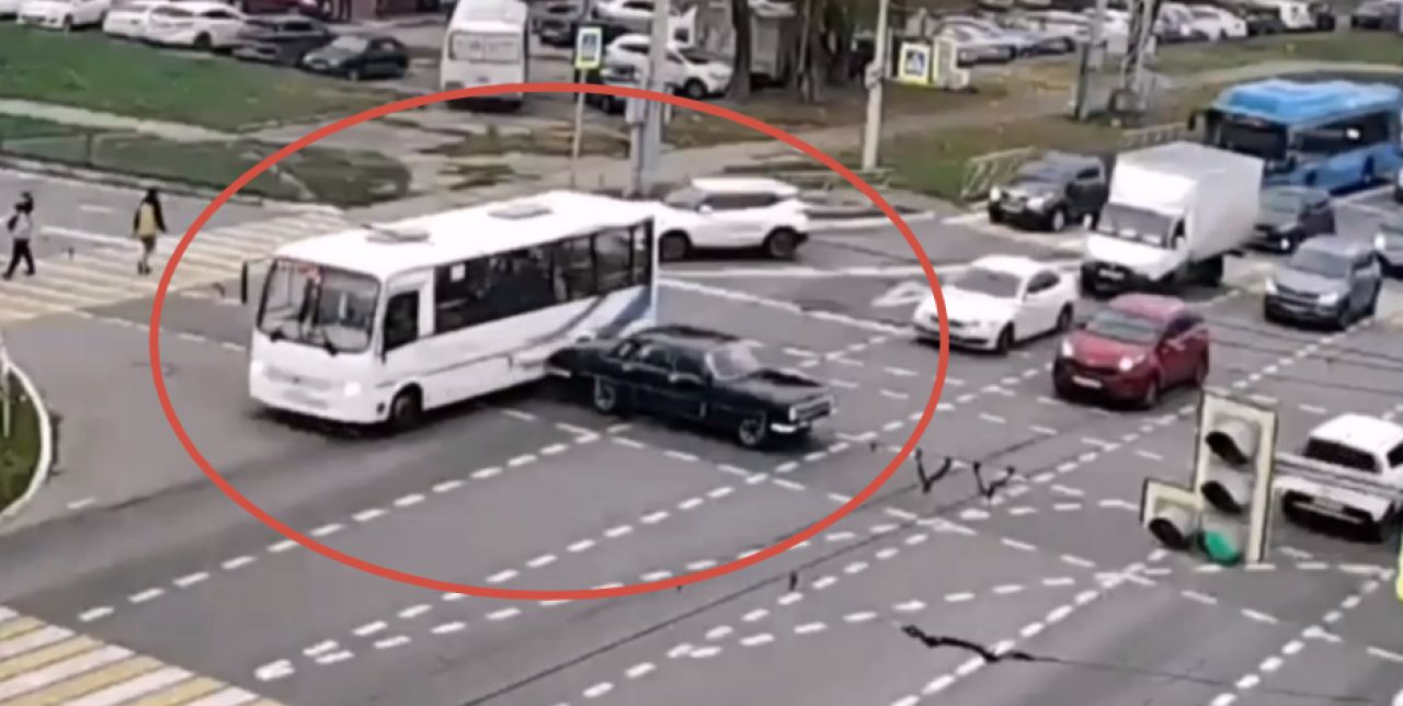 В Белгороде раскрыли детали аварии, парализовавшей перекресток