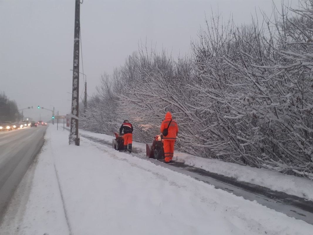 В Белгороде коммунальные службы борются с последствиями снегопада