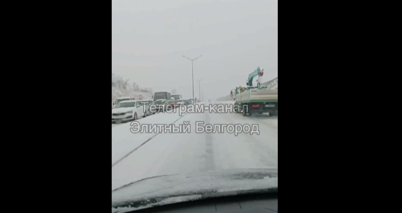 Дорогу от Новосадового до Ротонды сковала пробка