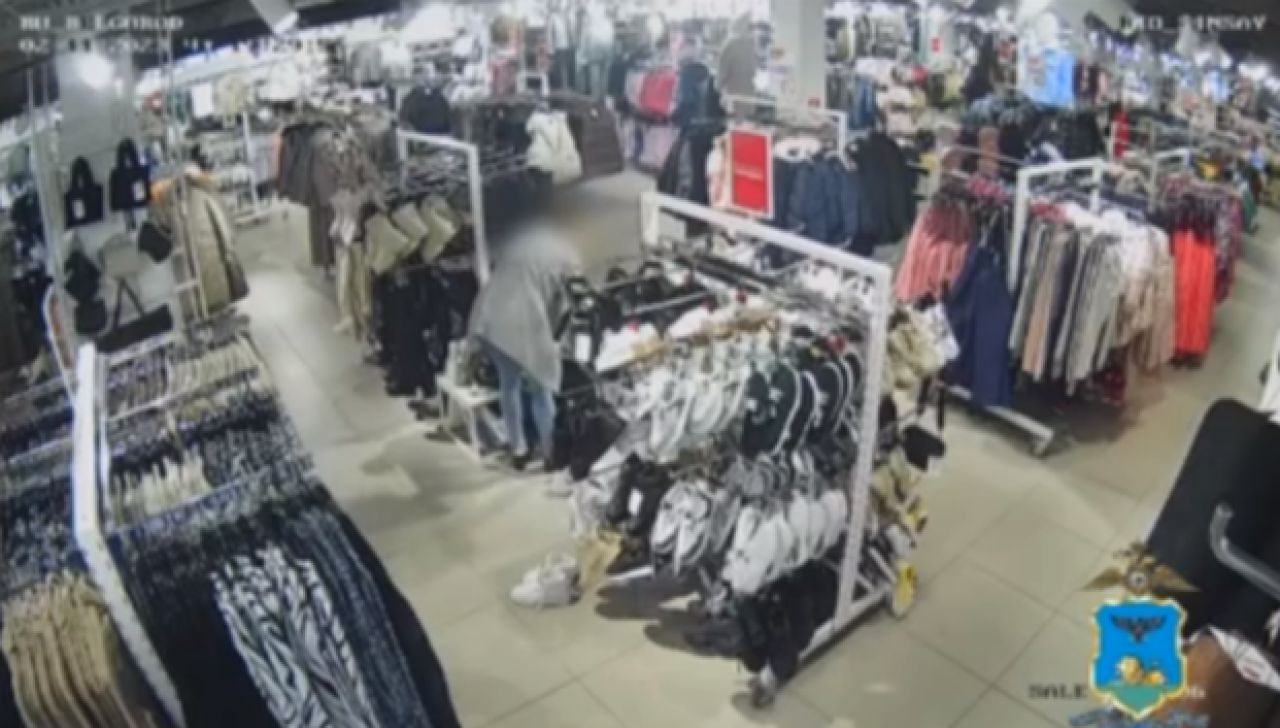 В Белгороде женщина трижды обокрала торговый центр