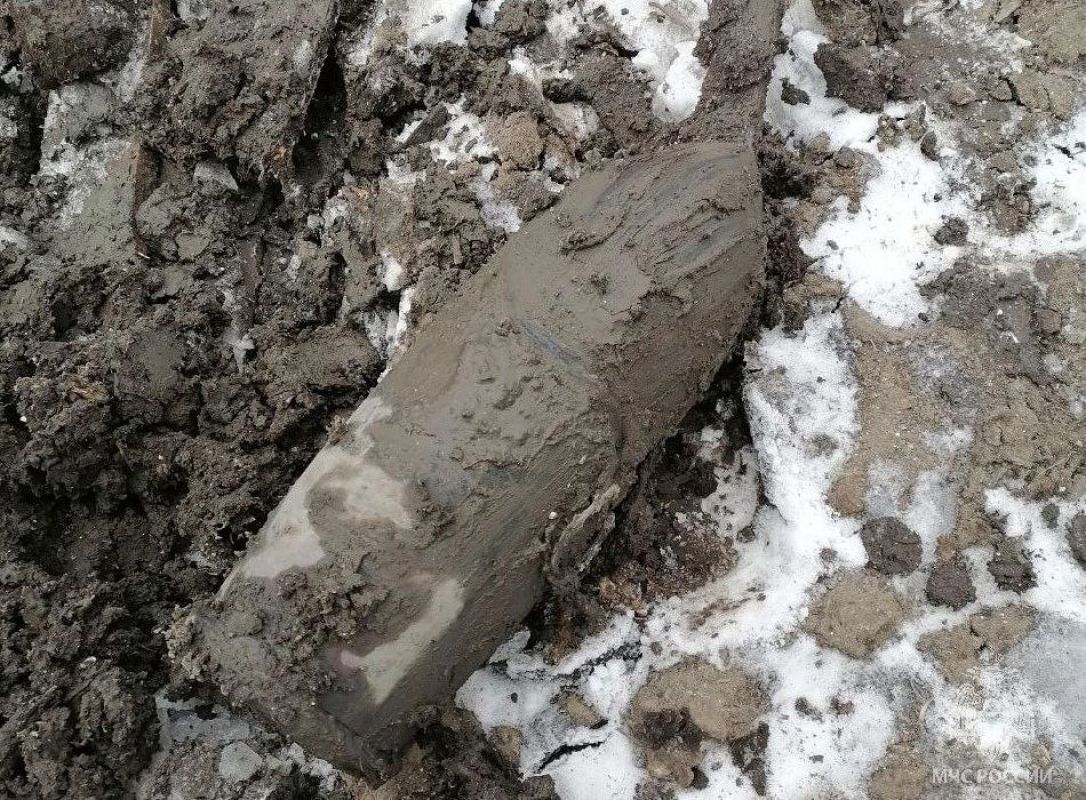 В Белгороде откопали авиабомбу