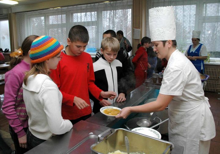 Белгородцы жалуются, что детей не учат в лагерях других регионов