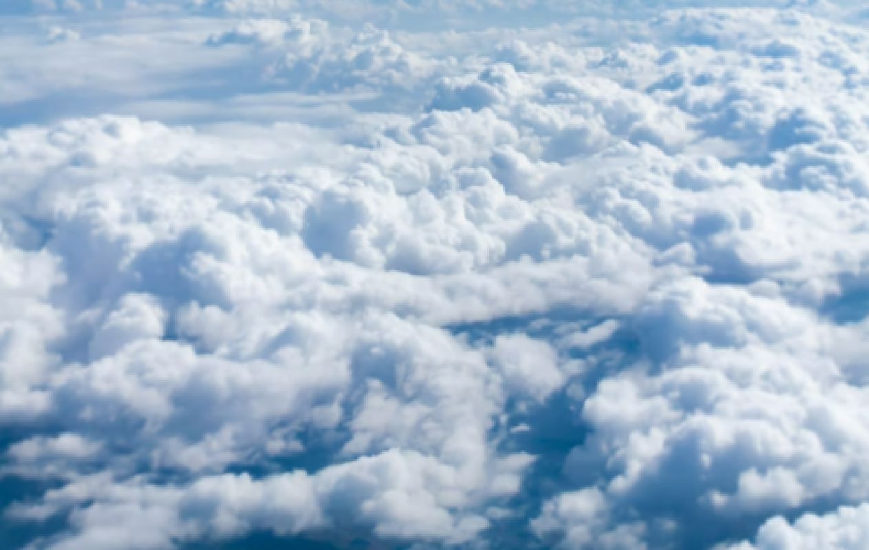 Под Белгородом два дома и машина пострадали после работы ПВО