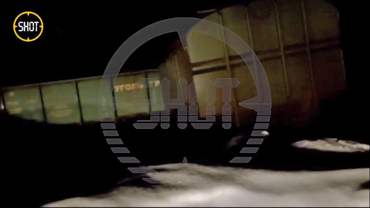 Два поезда столкнулись из-за пьяного машиниста — 12 вагонов сошли с&nbsp;рельсов