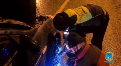 Белгородские полицейские помогли на дороге семье из ДНР