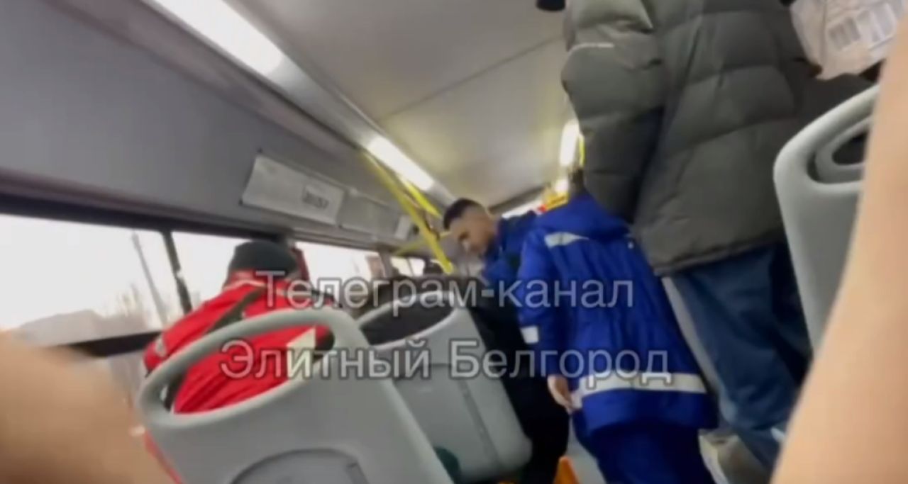 В Белгороде пенсионер потерял сознание в автобусе