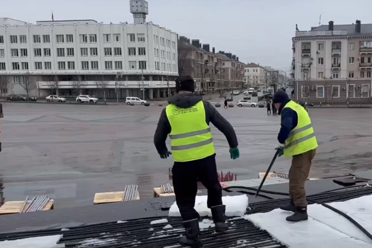 Каток вывезут с Соборной площади до конца февраля