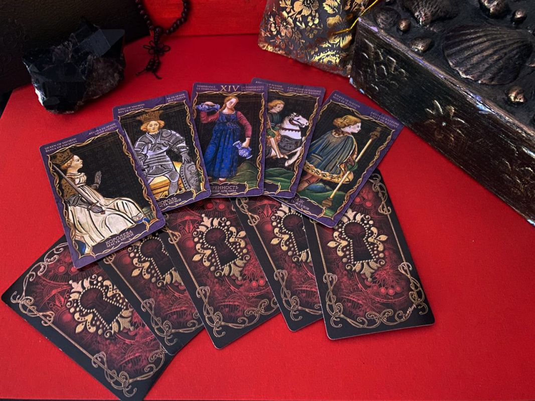 «Овнов ждут перемены, а&nbsp;Раков — запреты и&nbsp;ограничения». Расклад Таро для&nbsp;всех знаков зодиака на&nbsp;неделю