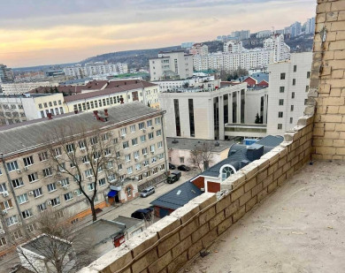 В Белгороде разобрали завалы возле многоэтажки, где обрушился балкон