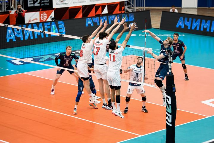 Белгородские волейболисты одержали победу над новоуренгойским «Факелом»