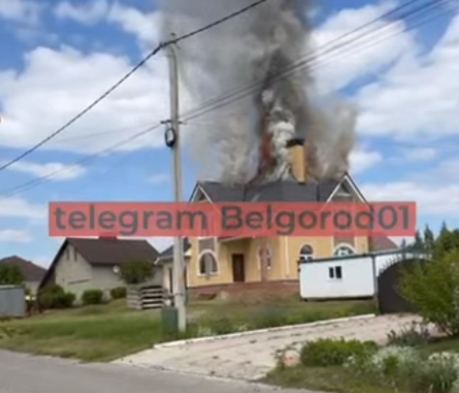 В Таврово загорелся частный дом