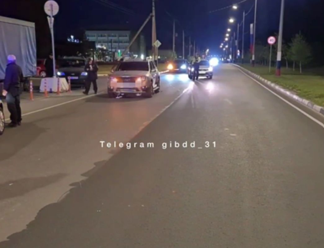 В Новом Осколе ребенок на самокате попал под внедорожник