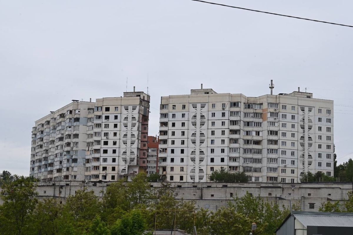 На демонтаж подъездов в доме на «Луче» потратят полтора месяца