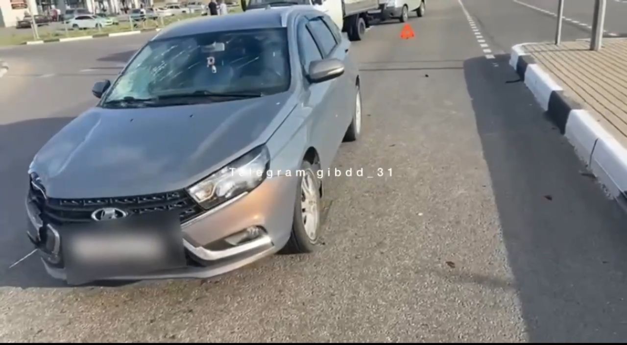 В Разумном машина проехала на красный свет и насмерть сбила ребенка