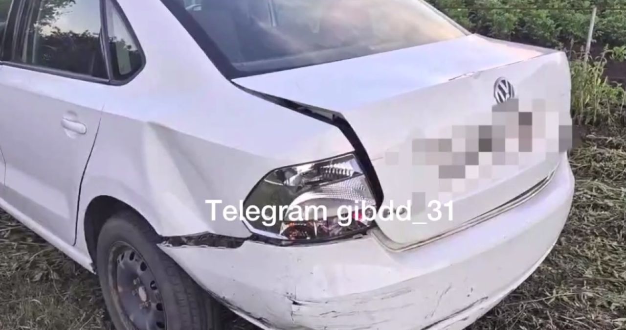 В Белгородской области водитель попал в аварию на заднем ходу