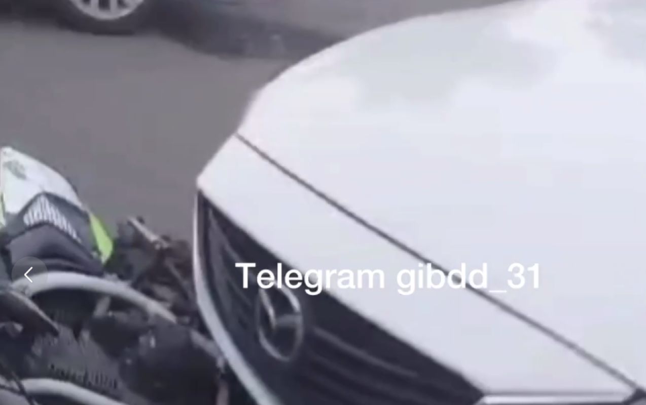 В Белгородской области девочка-мотоциклистка протаранила две машины