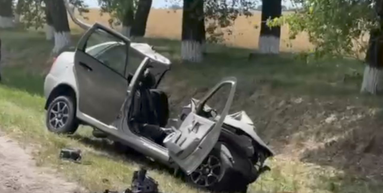 В Белгородской области молодая женщина погибла в жутком ДТП