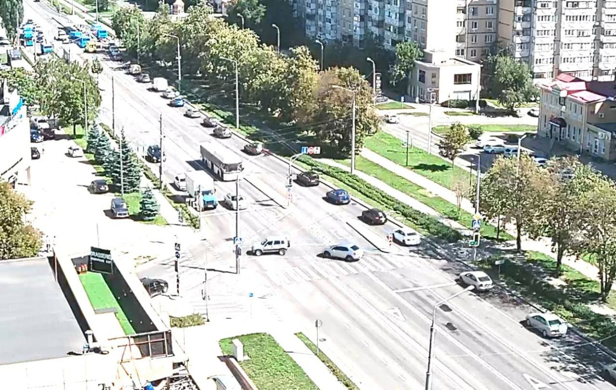 В Белгороде заблокировали полосу на улице Щорса