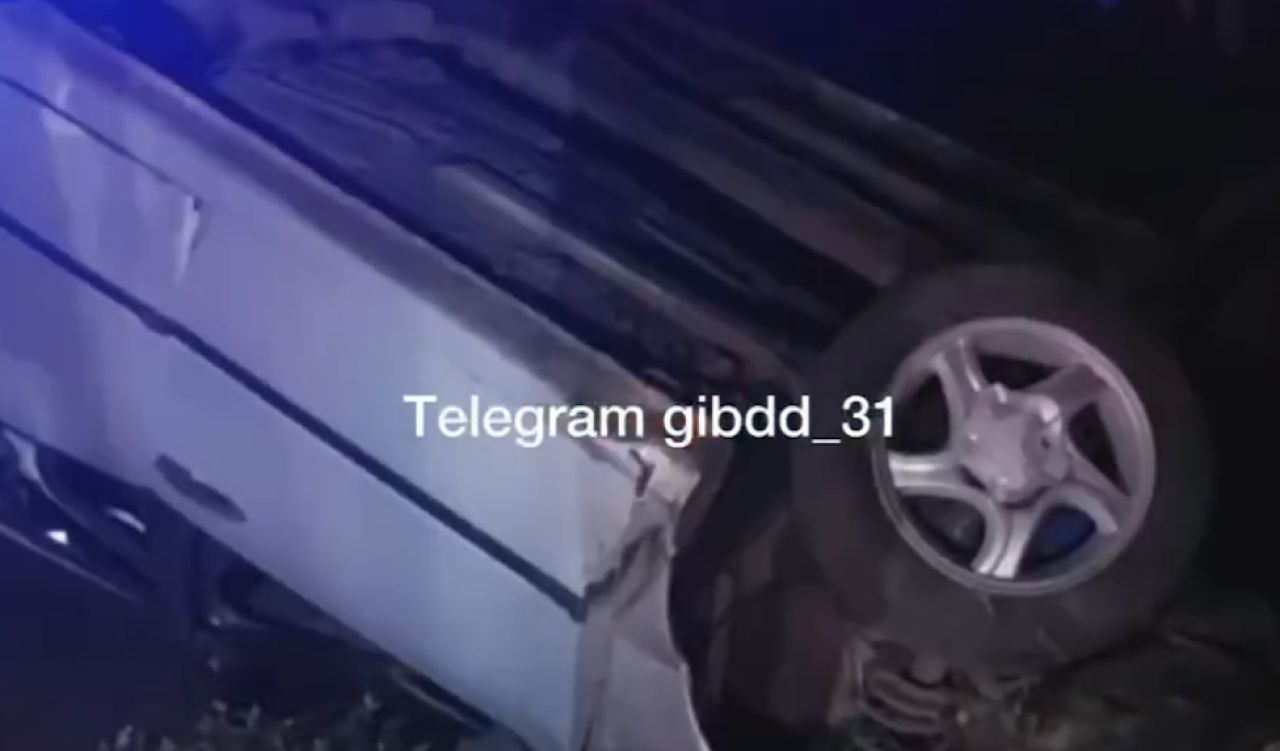 В Белгородской области в страшной аварии погибли парень и девушка