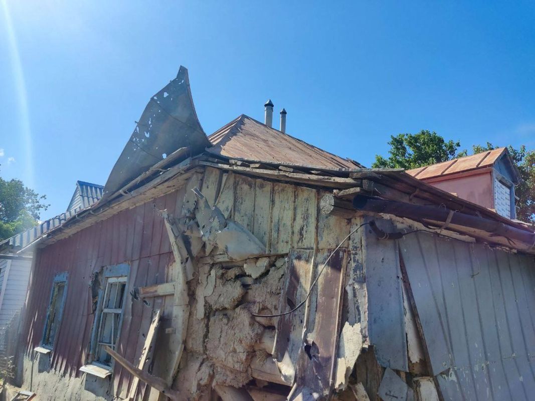 ВСУ вновь разрушают дома и сжигают автомобили в Белгородской области