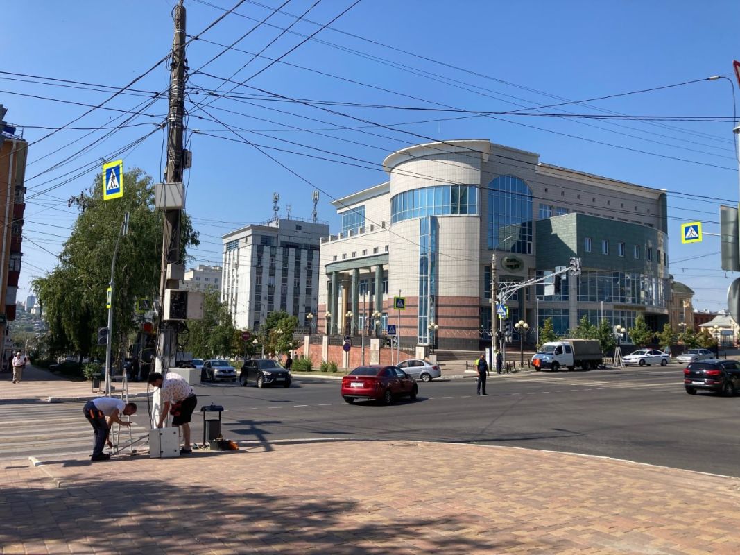 На перекрестке в центре Белгорода отключили светофоры