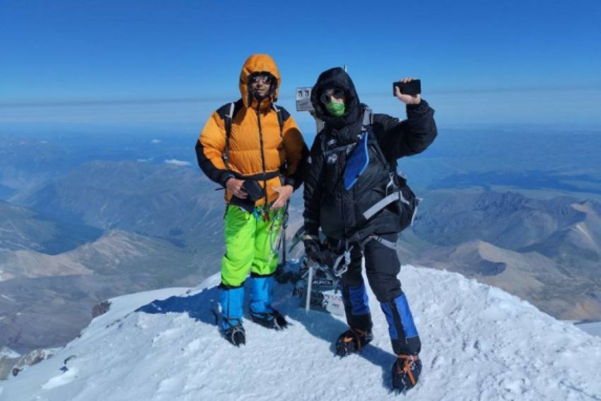 Белгородцы покорили Эльбрус