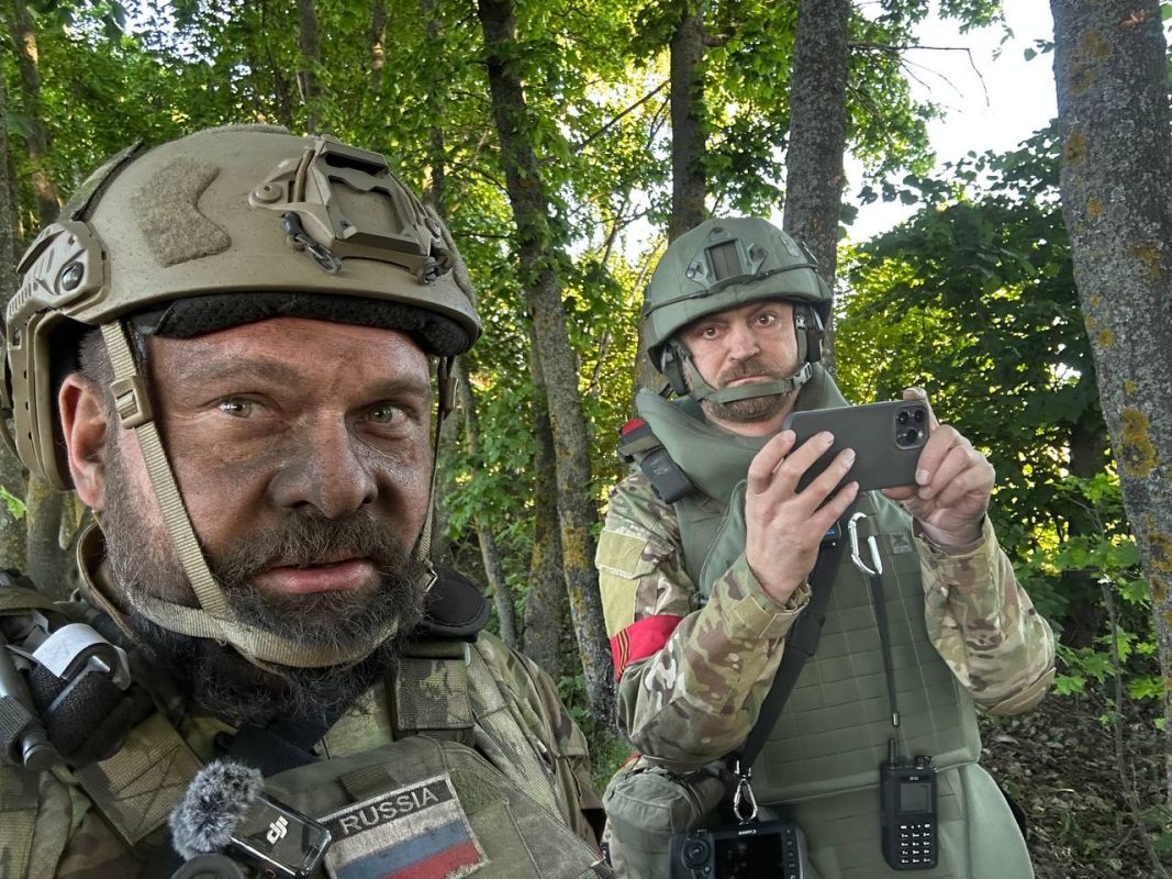 Военкор Евгений Поддубный получил тяжёлое ранение в Курской области