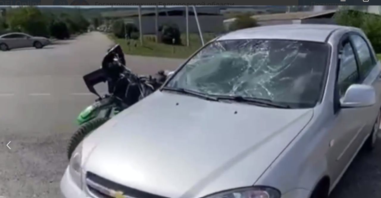 В Белгородской области машина сбила мотоцикл