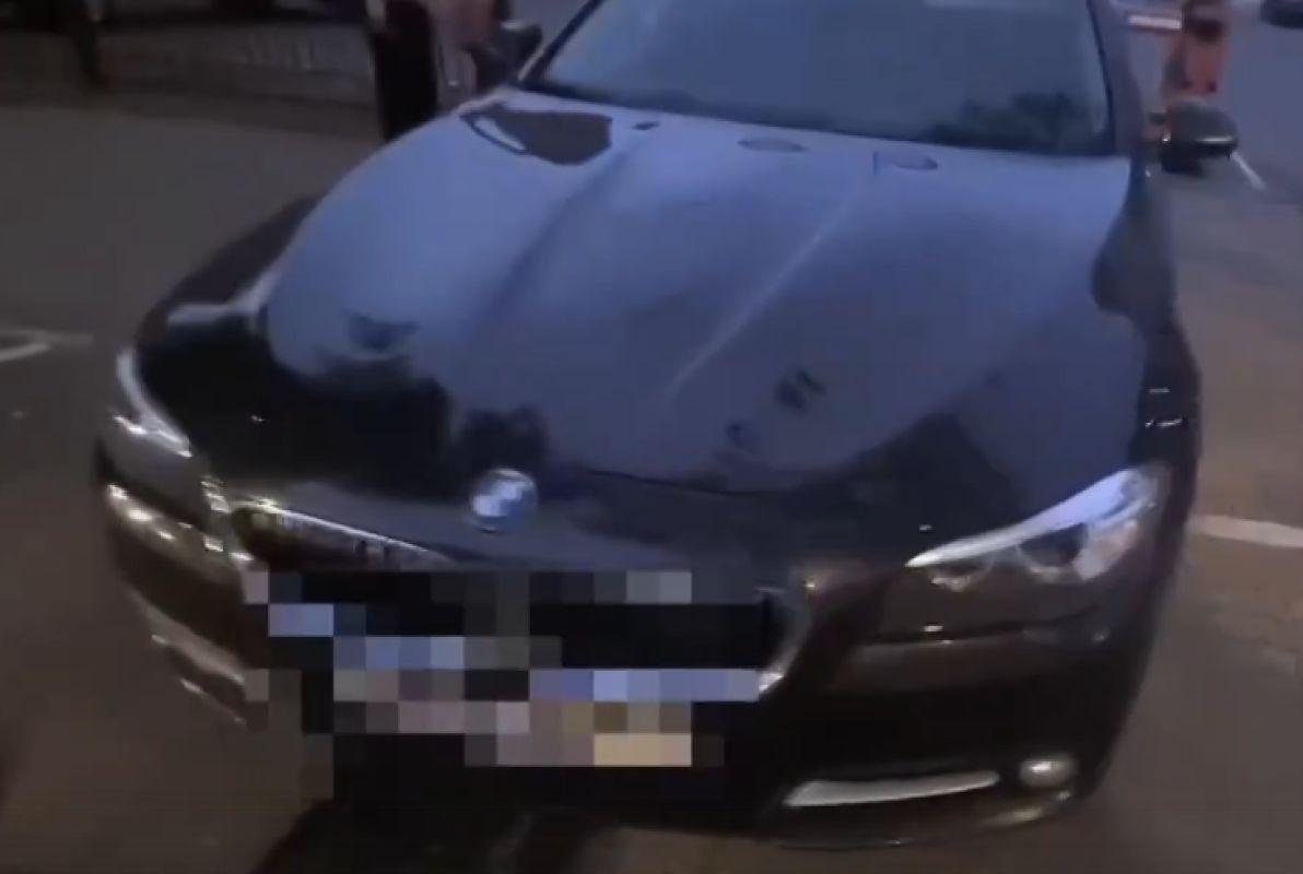 В центре Белгорода иномарка сбила ребенка на самокате