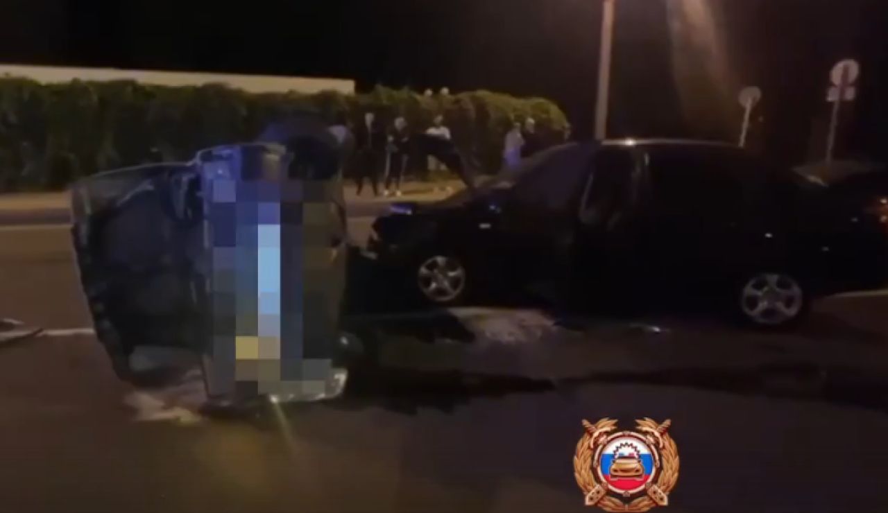 В Белгороде на Садовой перевернулась машина