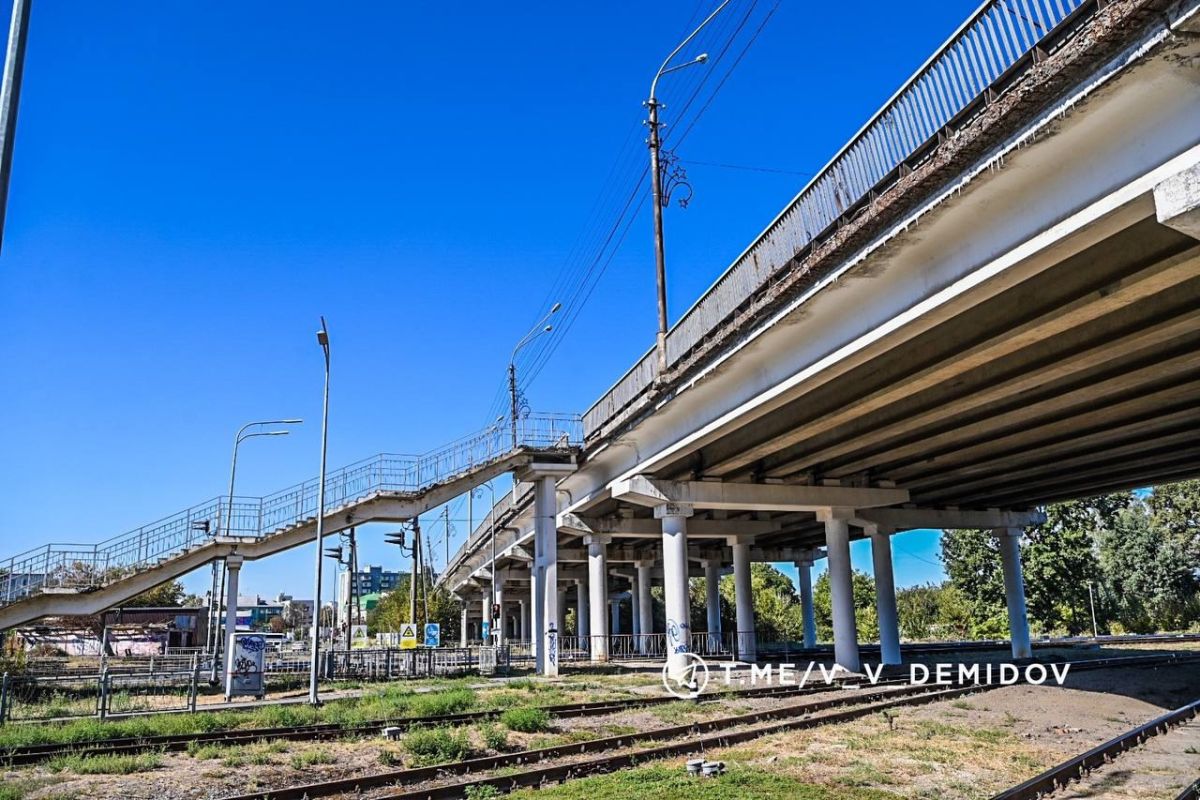 Мост на Михайловском шоссе отремонтируют через год