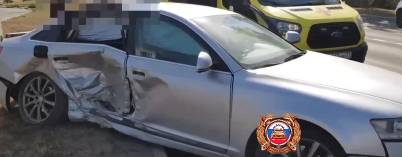 В Белгороде два человека пострадали в столкновении иномарок