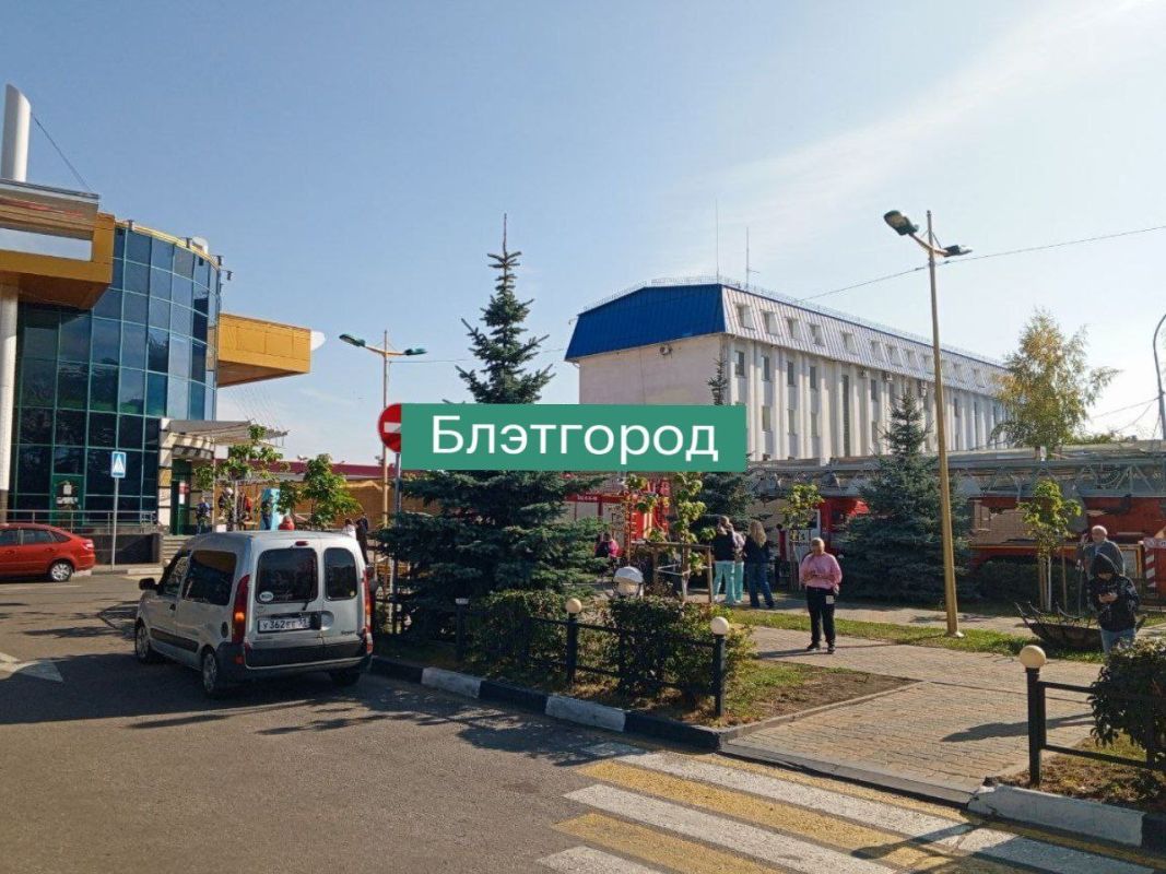 В Белгороде эвакуировали торговый центр «РИО»