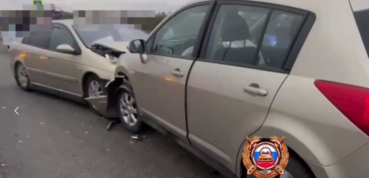 В Белгородской области лоб в лоб столкнулись две иномарки