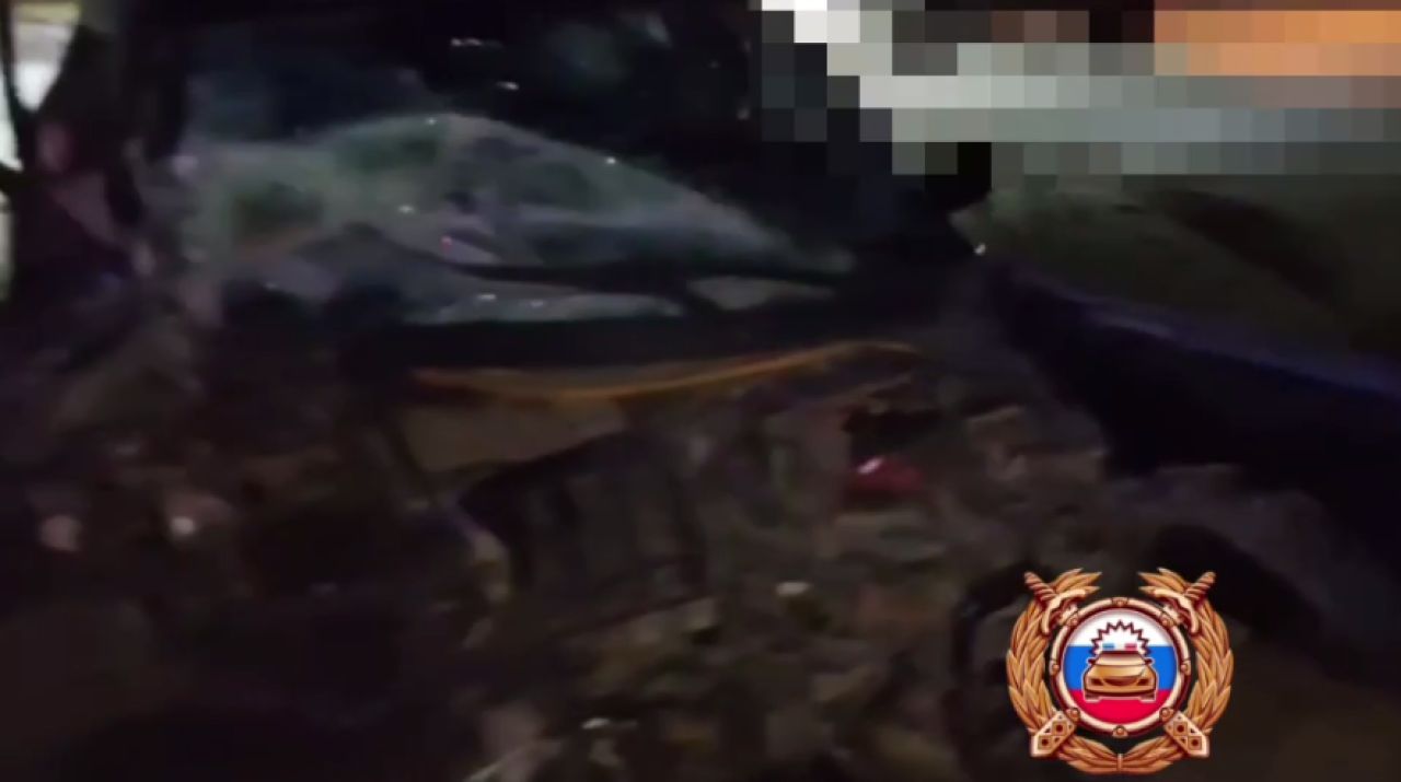 На трассе под Шебекино лоб в лоб столкнулись две машины