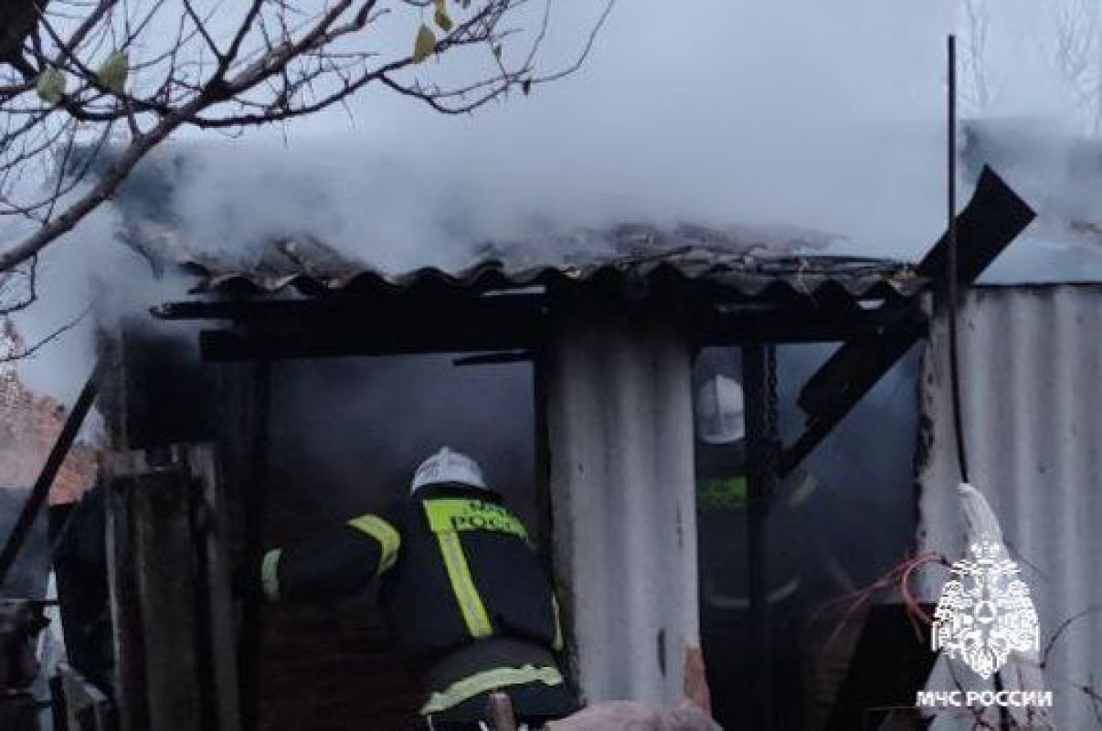 В Белгороде сгорел гараж с&nbsp;мопедом — пострадал хозяин имущества