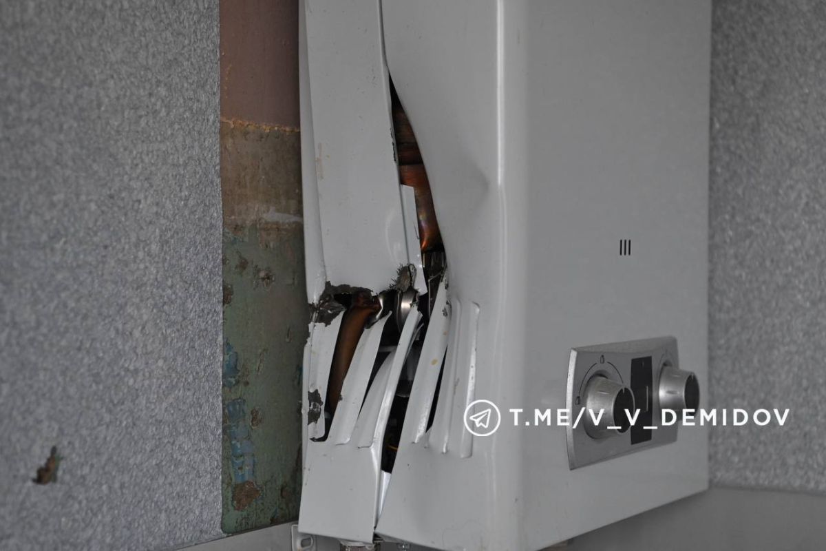 В Белгороде осколок боеприпаса разворотил газовую колонку в квартире