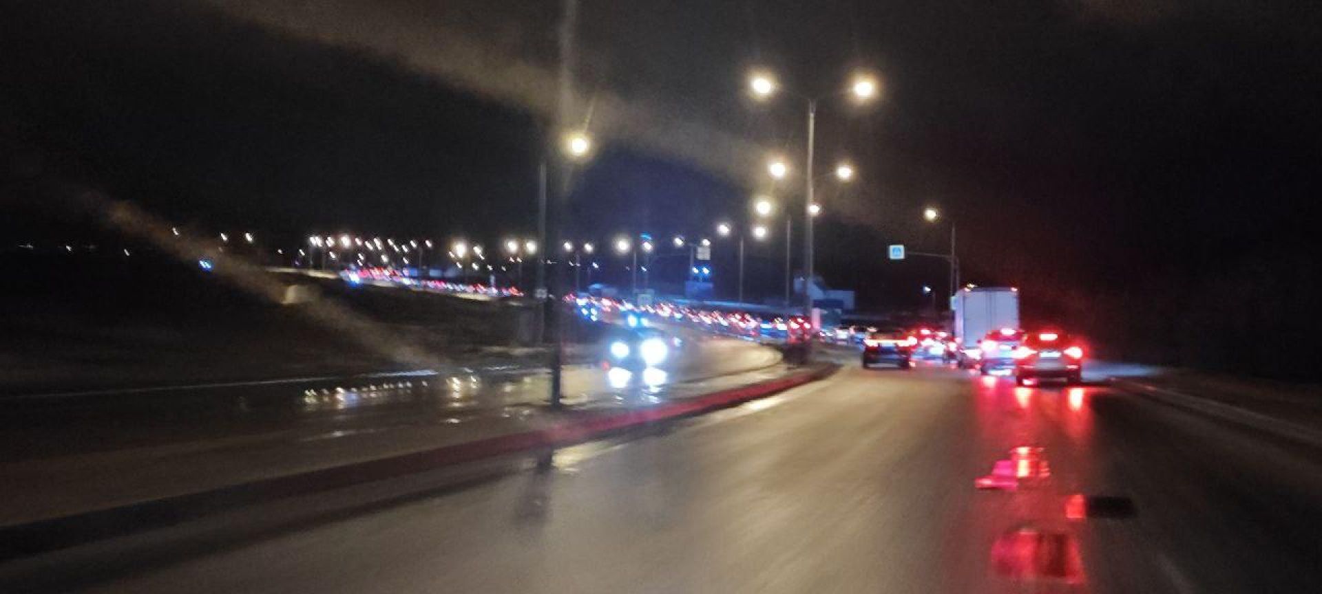 Белгородцы массово жалуются на невыносимые пробки на Юго-Западной дороге