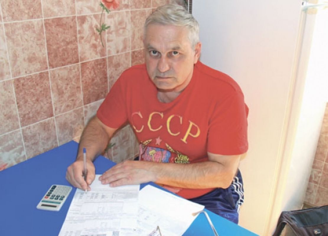 Аркадий Мещеряков не понимает, откуда у него взялся долг за капремонт, ведь, судя по имеющимся у него квитанциями, всё оплачено