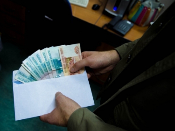 Оперативник из Белгорода оштрафован почти на миллион рублей за взятку
