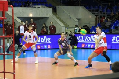 Волейболисты «Белогорья» уступили на тай-брейке новосибирцам