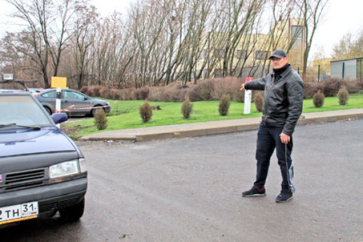 По словам Константина, свидетели того, как его избивали гаишники были, но в полиции они дали странные показания