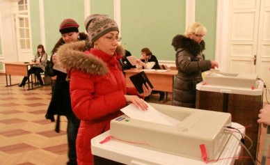 В Белгороде  на выборах  президента крестили аппараты для голосования