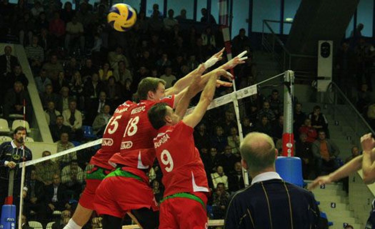 «Белогорье» выиграло два матча из трёх