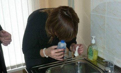 Белгородцев научили промывать нос