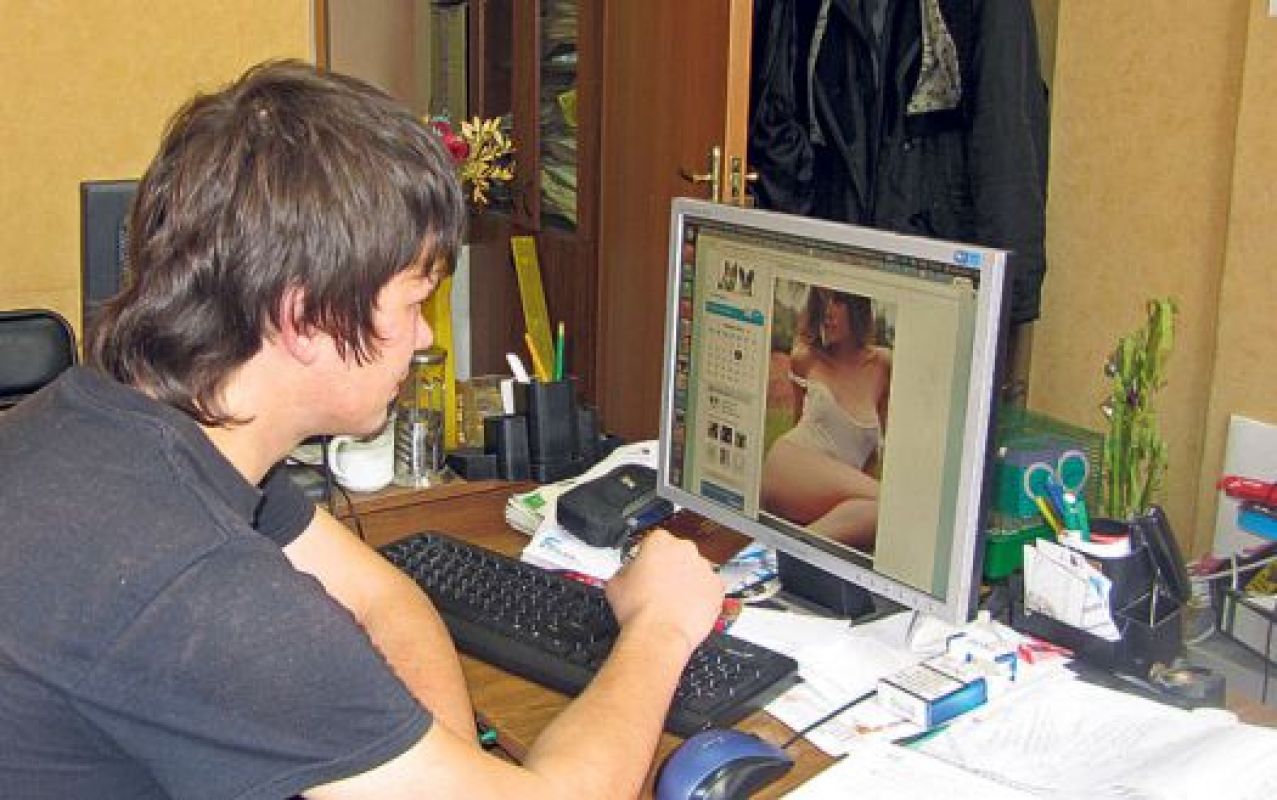 Жаловаться можно уже сейчас — один из сайтов предлагает белгородцам десятка два местных проституток