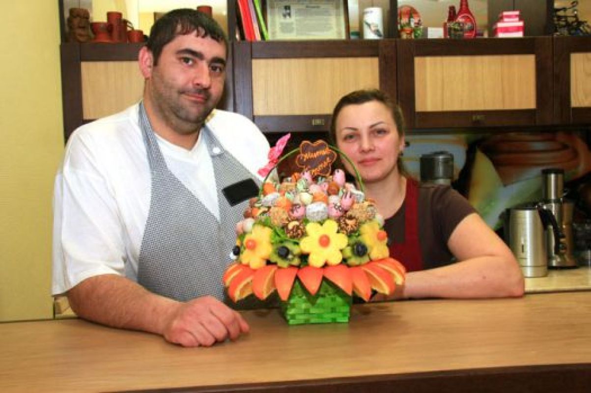 У Светланы и Анатолия всегда конфетно-
букетный период