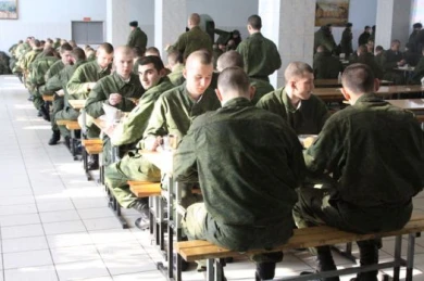 Новобранцев ждут боевые и стиральные машины