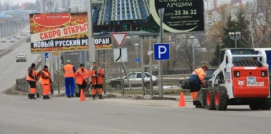 Белый город чистят после зимы
