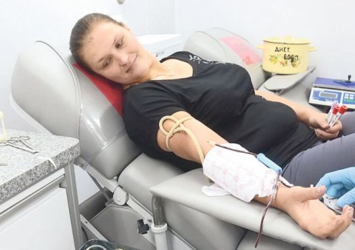 После отмены компенсации за донорство желающих сдать кровь в регионах становилось всё меньше